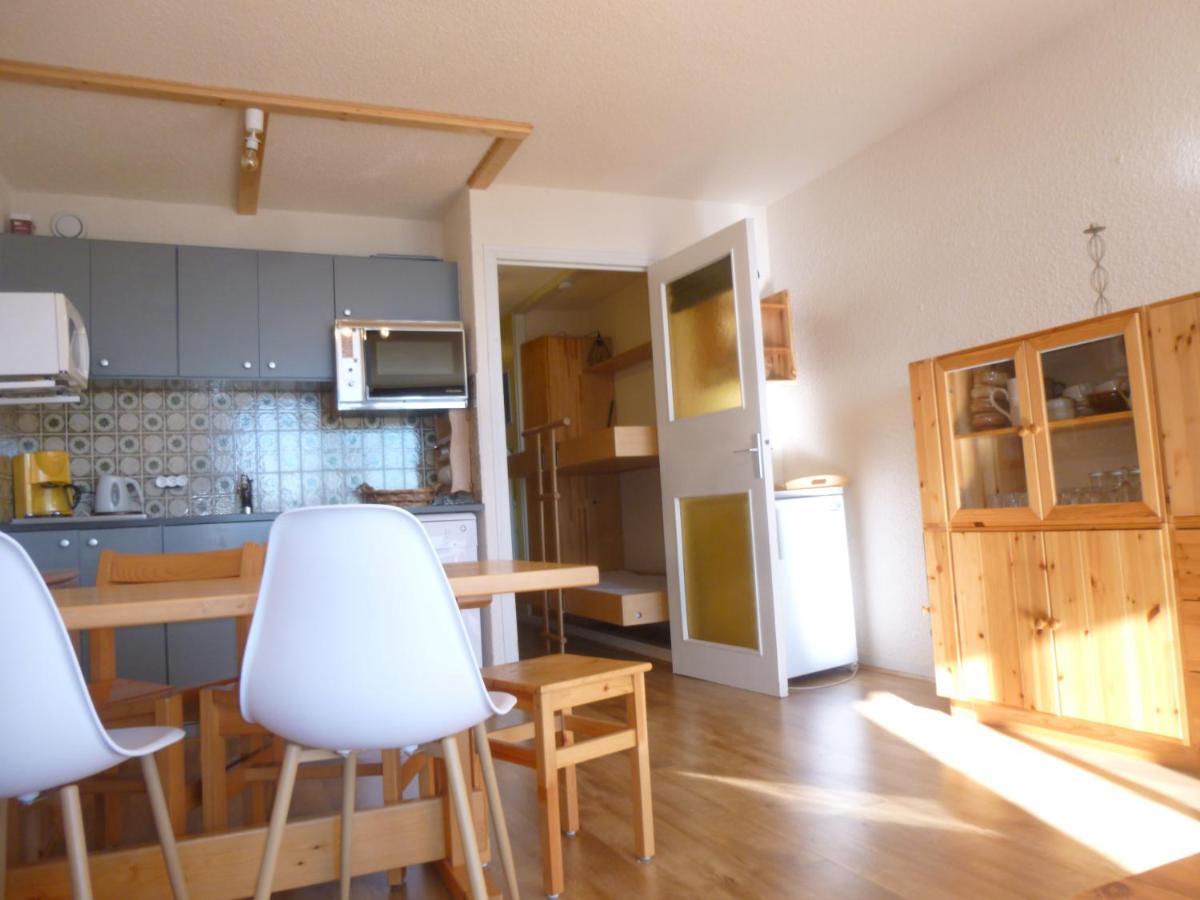 Ferienwohnung Studio Entier Au Calme Avec Vue Panoramique Exceptionelle A 1500M Comboursiere Exterior foto